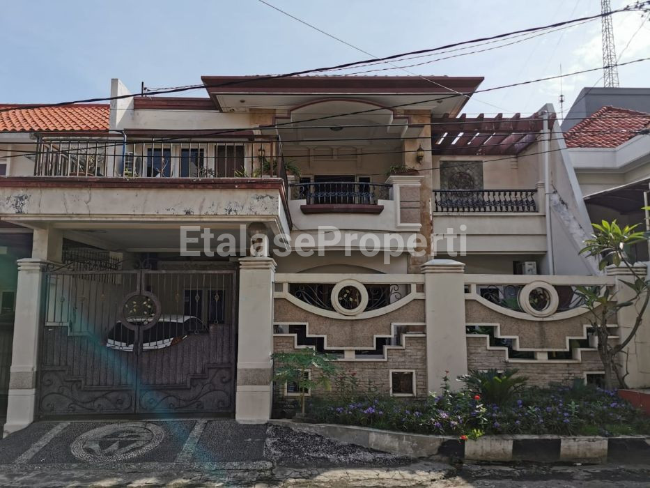 Foto properti Rumah 2 Lantai Di Nginden Intan Barat Blok C 1