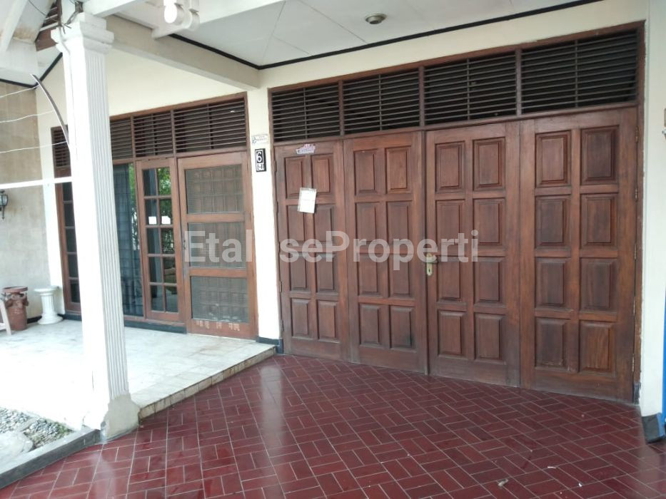 Foto properti Rumah Luas Sangat Dekat Ubaya Tenggilis 7