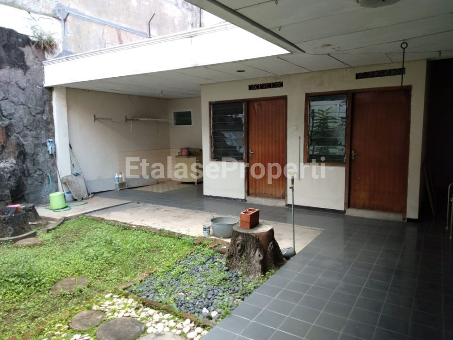 Foto properti Rumah Luas Sangat Dekat Ubaya Tenggilis 8