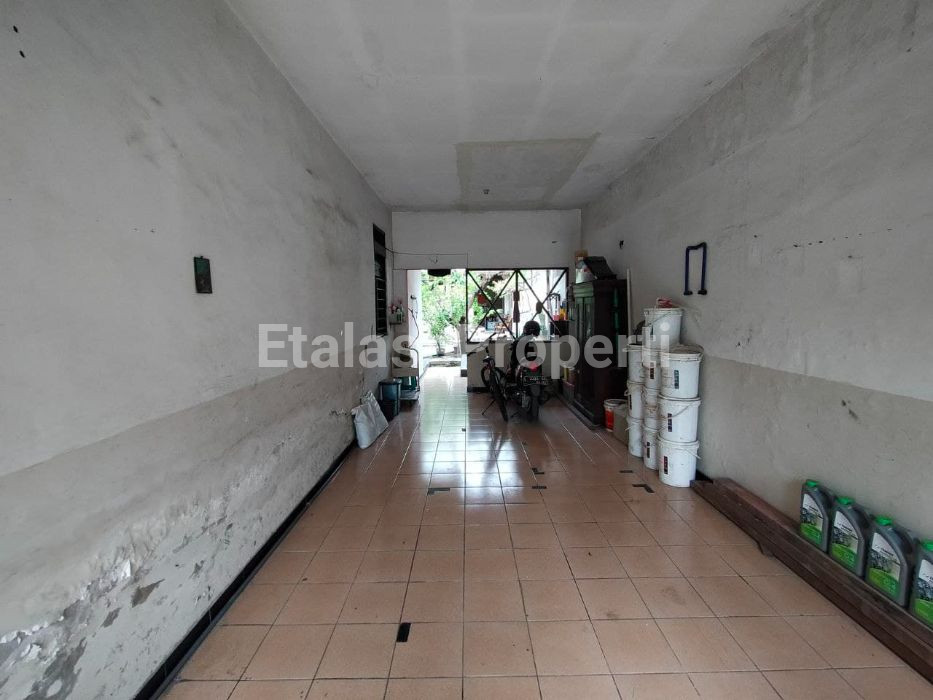 Foto properti Rumah Sangat Luas Dekat Ubaya Tenggilis 4