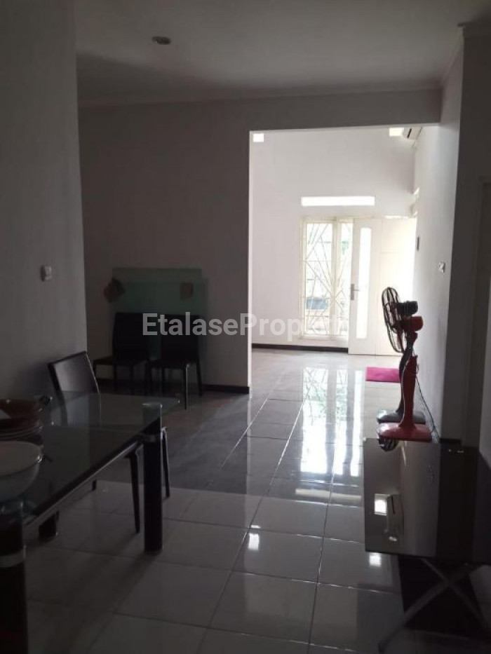 Foto properti BU Dijual Cepat Rumah Puri Surya Jaya Cluster Valencia 5