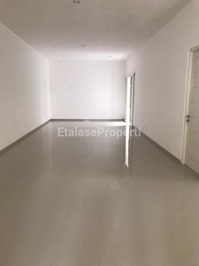 Foto properti BARU GRESS! DIJUAL MURAH RUMAH SEMOLOWARU ELOK 3