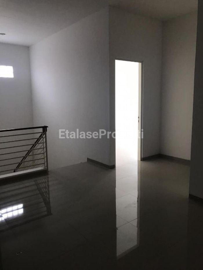 Foto properti BARU GRESS! DIJUAL MURAH RUMAH SEMOLOWARU ELOK 5