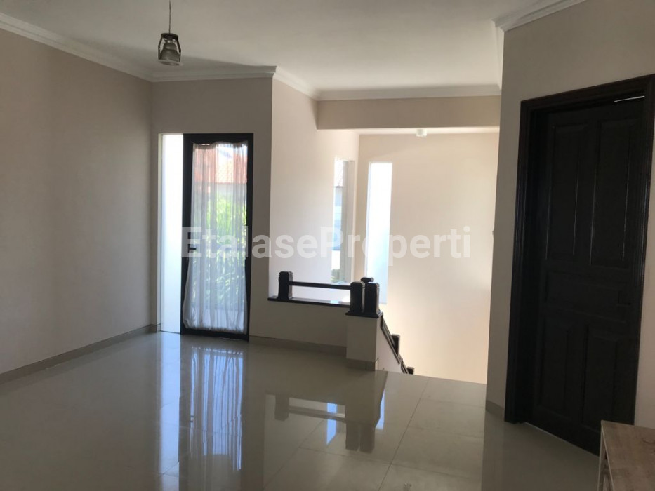 Foto properti Baru Gress Habis Renov! Disewakan Rumah Minimalis Graha Famili Surabaya 6
