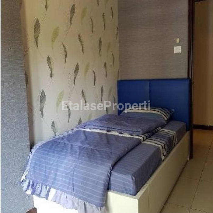 Foto properti TOWN HOUSE Pakuwon Indah Fully Furnished Balcony View POOL Di Riviera Mansion Surabaya Barat 8