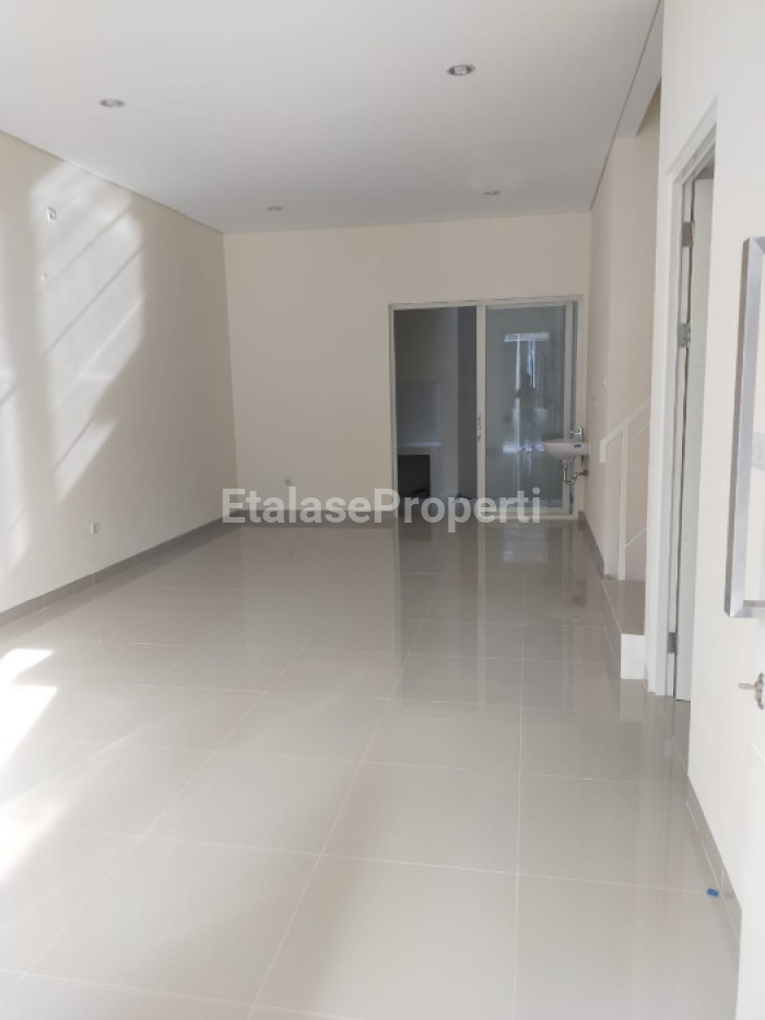 Foto properti Dijual Rumah Minimalis Baru Gress Di Bukit Palma Citraland Utara Surabaya 3