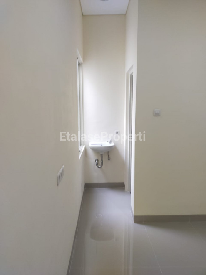 Foto properti Dijual Rumah Minimalis Baru Gress Di Bukit Palma Citraland Utara Surabaya 4