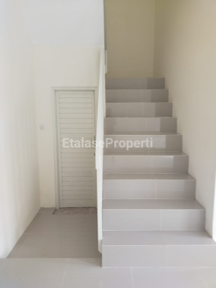 Foto properti Dijual Rumah Minimalis Baru Gress Di Bukit Palma Citraland Utara Surabaya 5
