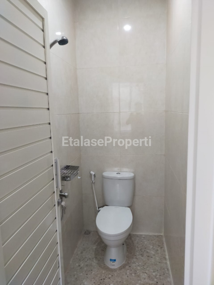 Foto properti Dijual Rumah Minimalis Baru Gress Di Bukit Palma Citraland Utara Surabaya 8