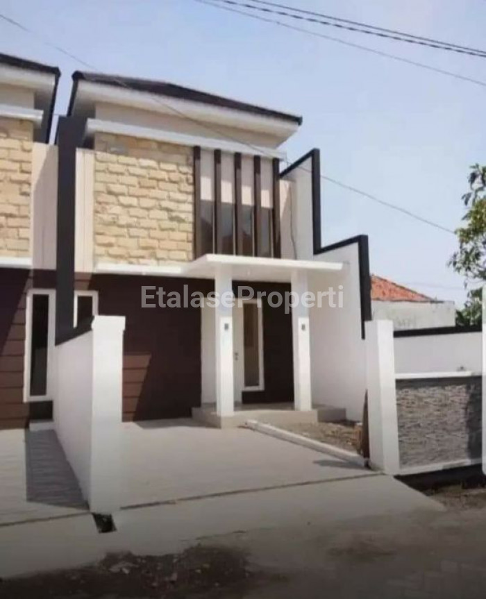 Foto properti Hanya 2 Unit Rumah  Buruan Lok. Perum.semolowaru. 2