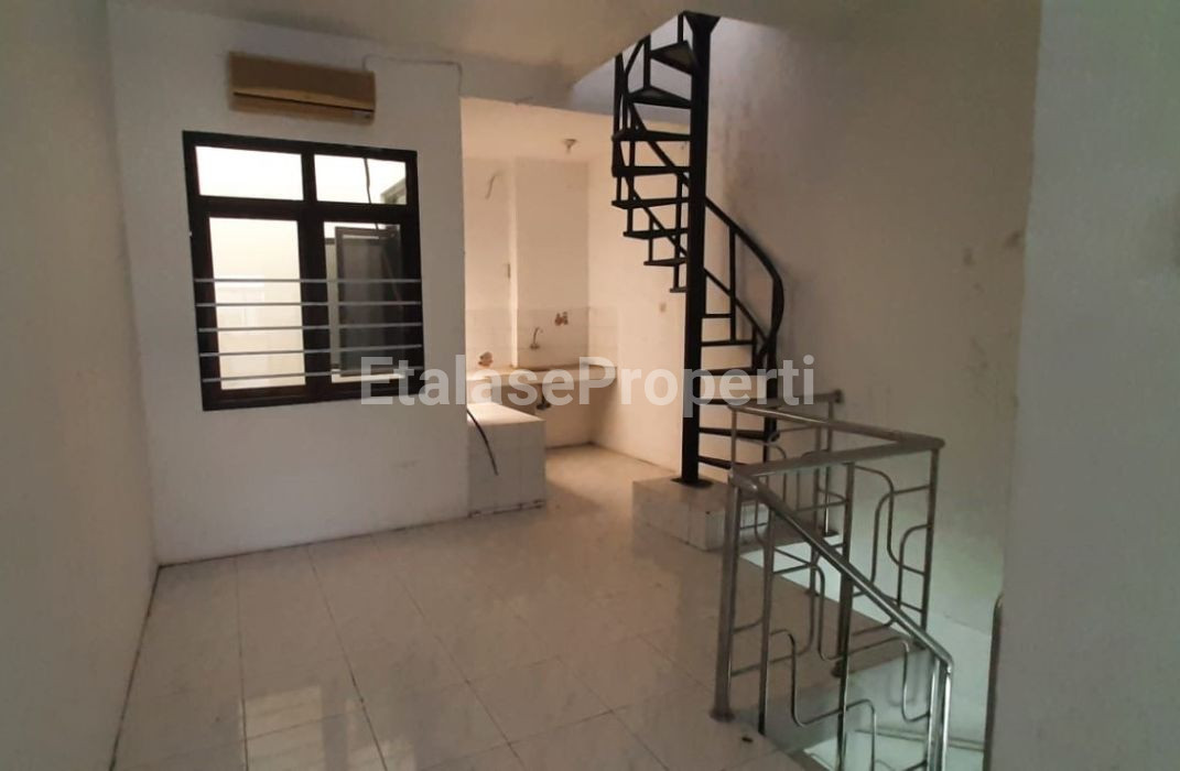 Foto properti Dijual Ruko Plaza Segi 8 Blok D 7