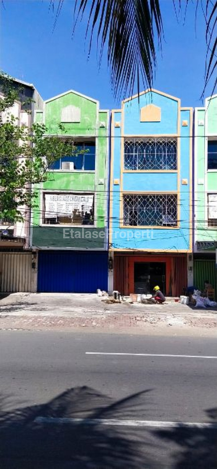 Foto properti Ruko Raya Manyar Nol Jalan Besar Harga Terjangkau Siap Huni 1