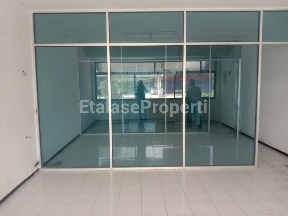 Foto properti Ruko 2 Lantai Surabaya Barat Wonokitri Indah Mayjend Sungkono 1
