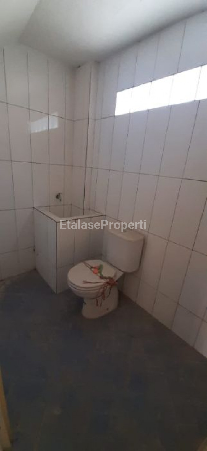 Foto properti DISEWAKAN RUKO BARU RAYA PENGAMPON 10