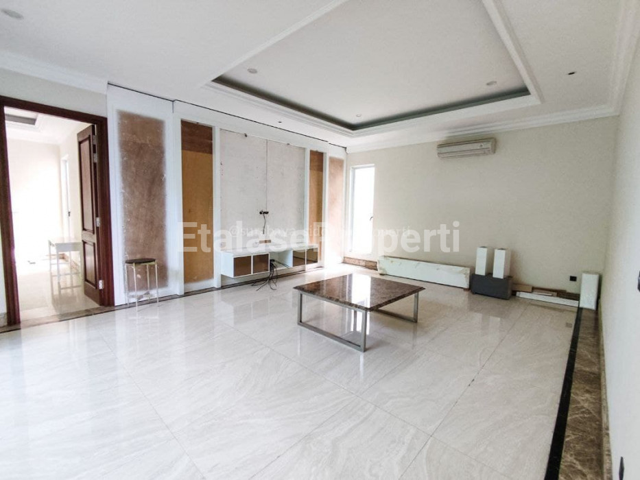 Foto properti FOR SALE PRIVATE CLUSTER! Rumah Baru Minimalis Graha Famili Surabaya Barat 7