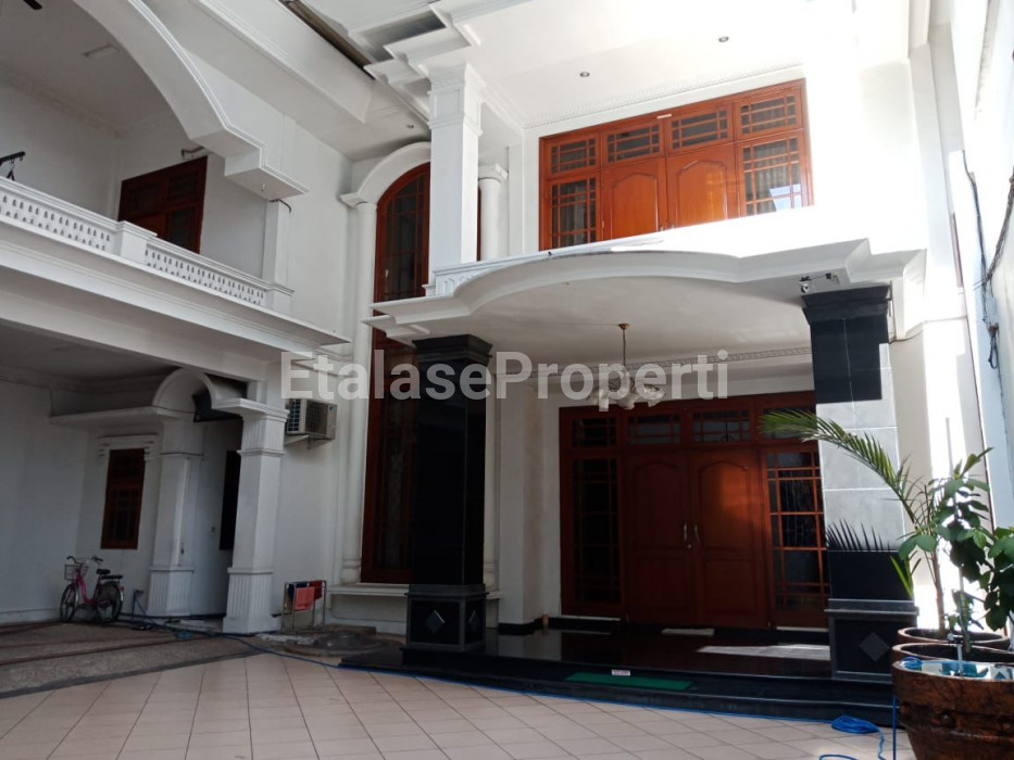 Foto properti Dijual Rumah Jalan Biliton , Raya Gubeng 2