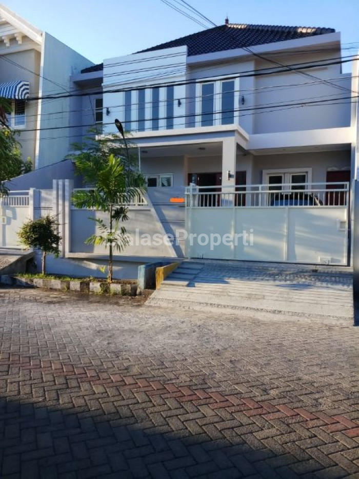 Foto properti Di Jual Rumah Area Favorit Manyar Kartika Surabaya 1