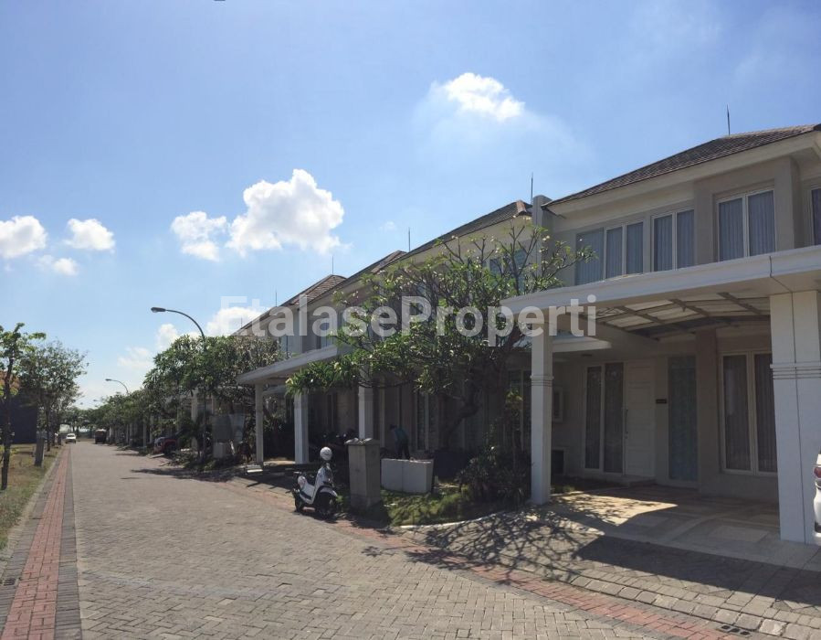 Foto properti Dijual Rumah Di Grand Pakuwon Cluster South Victoria 2