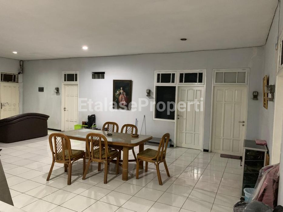 Foto properti Dukuh Kupang Barat.SHGB.  Rumah Kost. 2