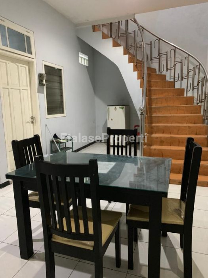 Foto properti Dukuh Kupang Barat.SHGB.  Rumah Kost. 3