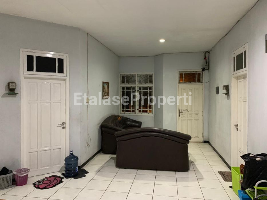 Foto properti Dukuh Kupang Barat.SHGB.  Rumah Kost. 6