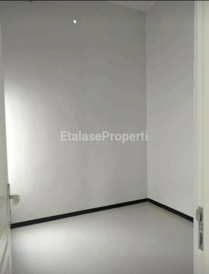 Foto properti Rumah Dijual Perum Alana Regency 3