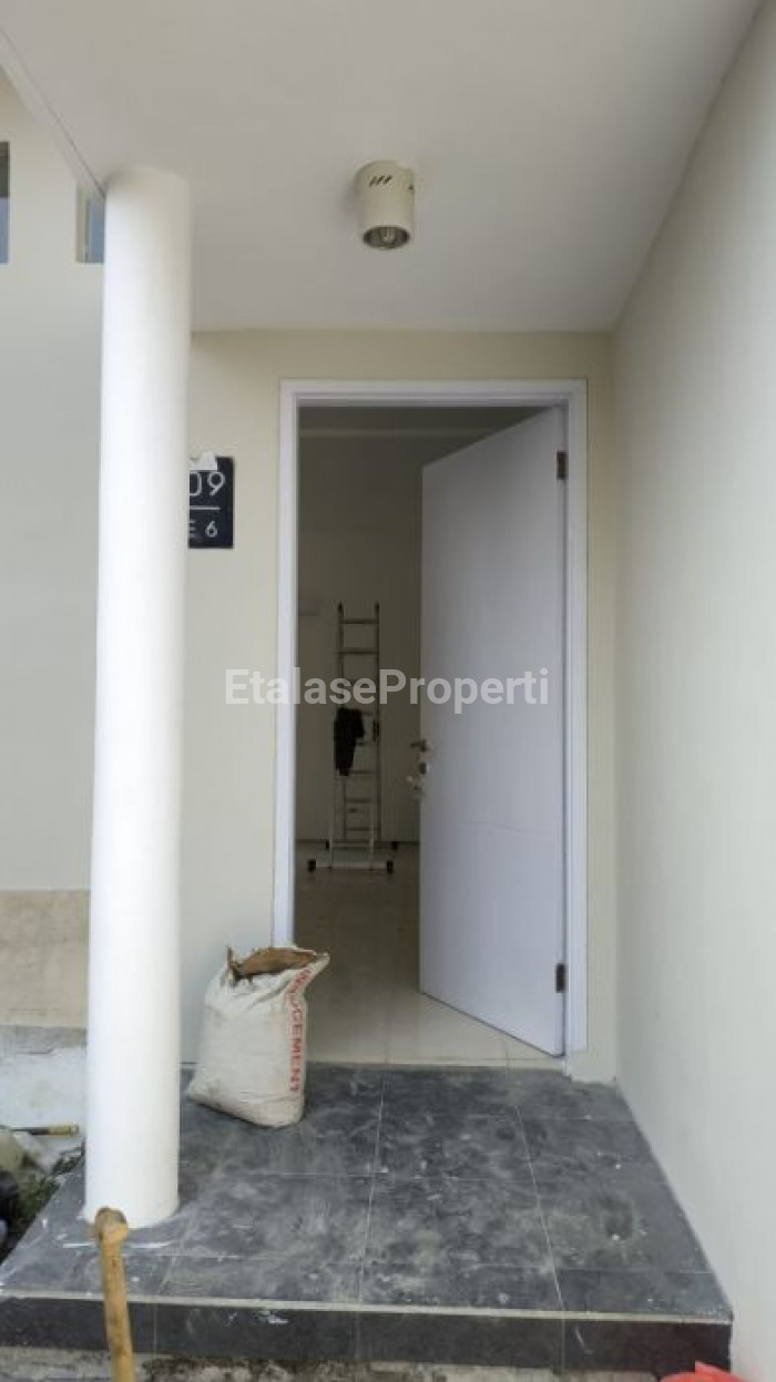 Foto properti Rumah Nyaman Dan Minimalis Surabaya Barat Northwest Bukit Palma Blok E 2