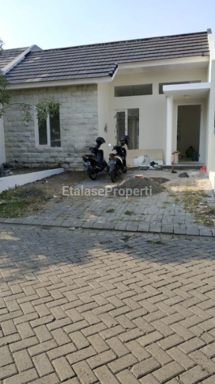 Foto properti Rumah Nyaman Dan Minimalis Surabaya Barat Northwest Bukit Palma Blok E 4