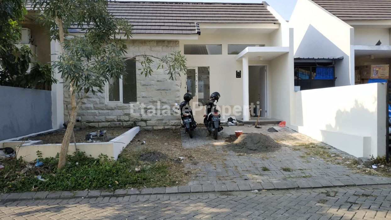 Foto properti Rumah Nyaman Dan Minimalis Surabaya Barat Northwest Bukit Palma Blok E 1