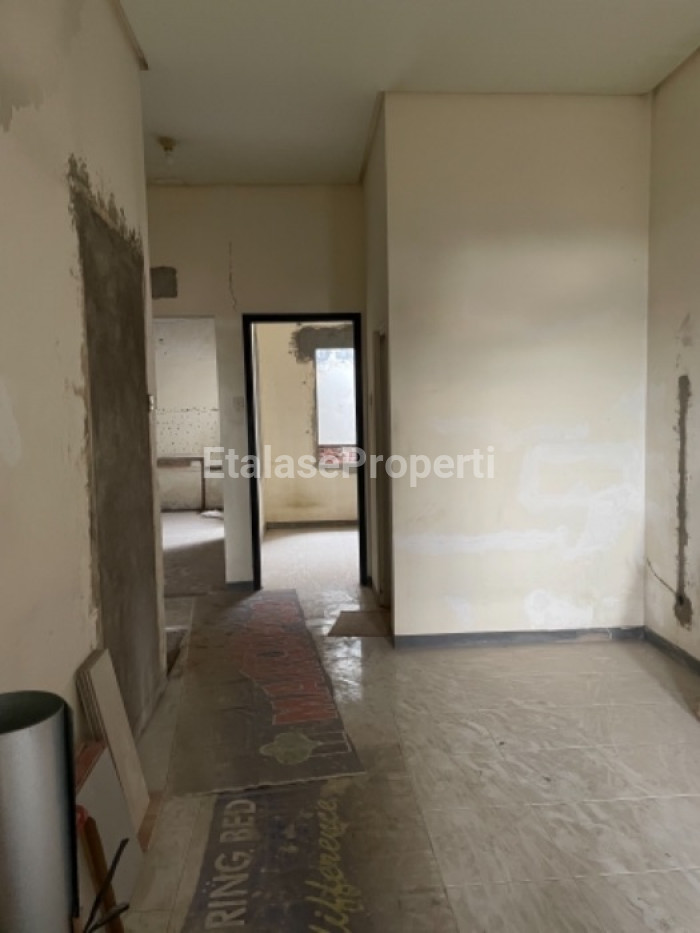 Foto properti Dijual Rumah Dian Regency Tropodo 1