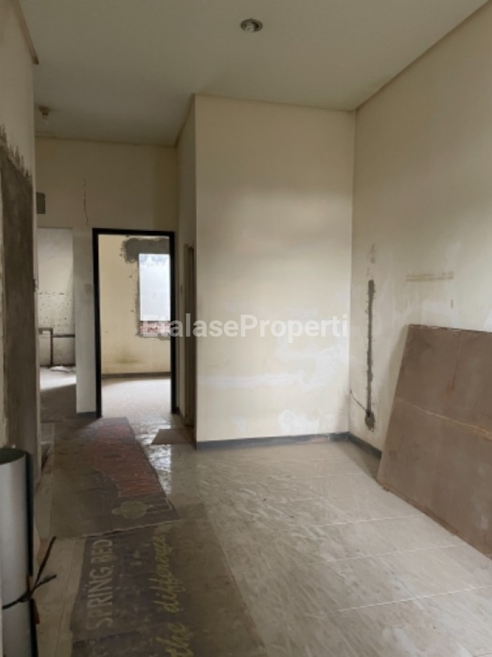 Foto properti Dijual Rumah Dian Regency Tropodo 3