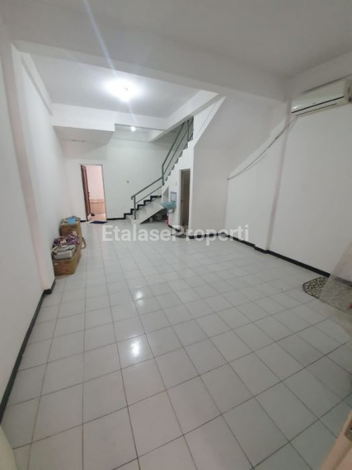 Foto properti SATELIT TOWN SQUARE RUKO SURABAYA BARAT 2