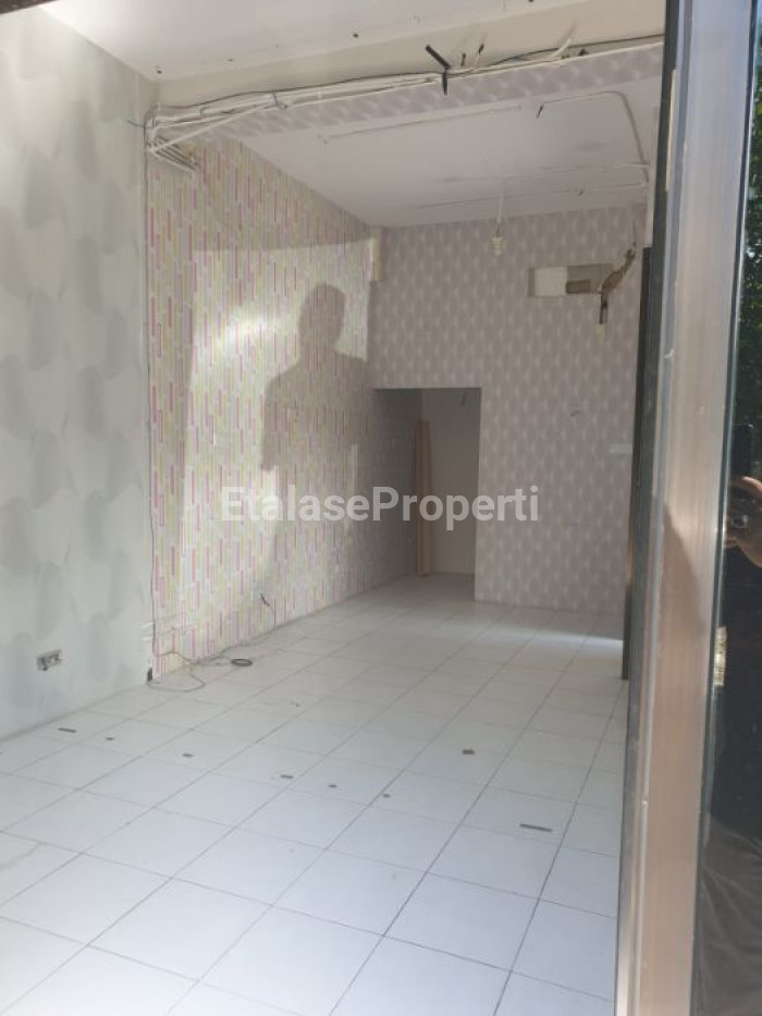 Foto properti Ruko Manyar Jaya Hook Jalan Ramai Cocok Untuk Segala 3