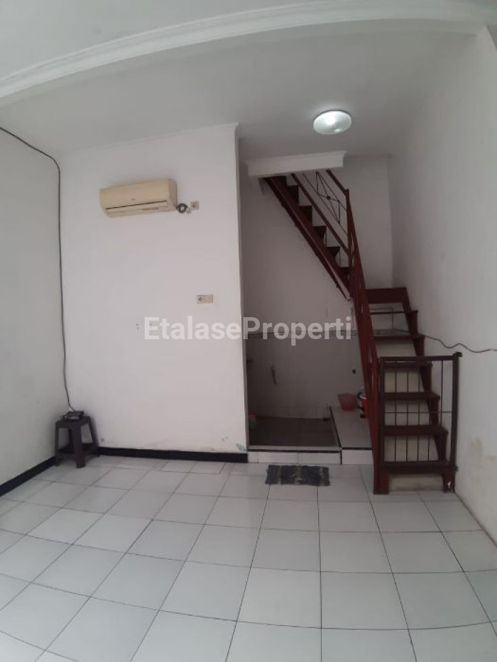 Foto properti Dijual Rumah Siap Huni Di Babatan Mukti,wiyung 6