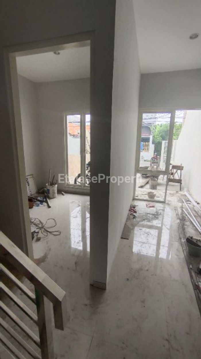 Foto properti New Gress Rumah Lebak Indah, Row Jalan Lebar 3,5 Mobil 4