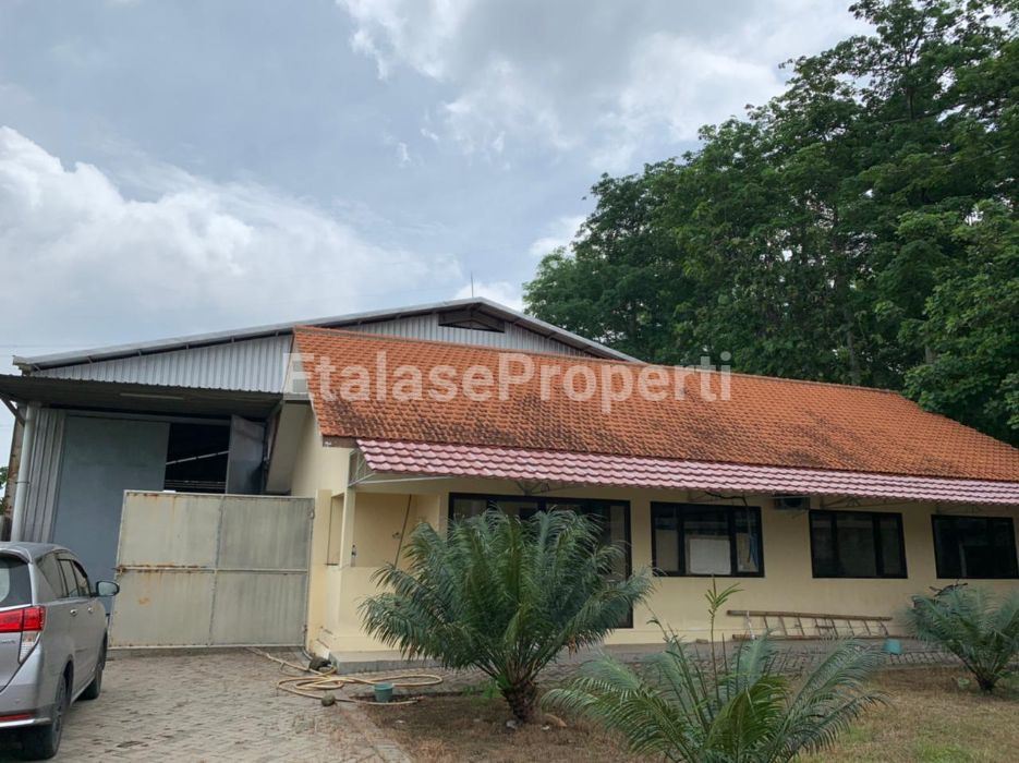 Foto properti Dijual Gudang Luas Dan Strategis Raya Mojosari-Trawas 1