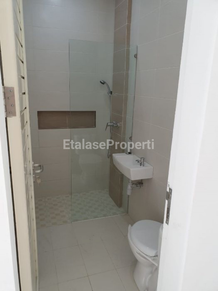 Foto properti FOR SALE  RUMAH MODERN MINIMALIS BARU GRESsss Jalan Sutorejo  Tengah Surabaya Timur 10