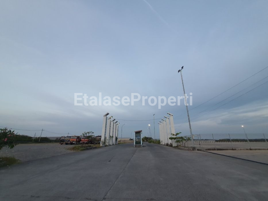 Foto properti Dijual Tanah Siap Bangun Pergudangan Osowilangun Indah 1