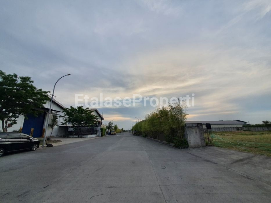 Foto properti Dijual Tanah Siap Bangun Pergudangan Osowilangun Indah 4