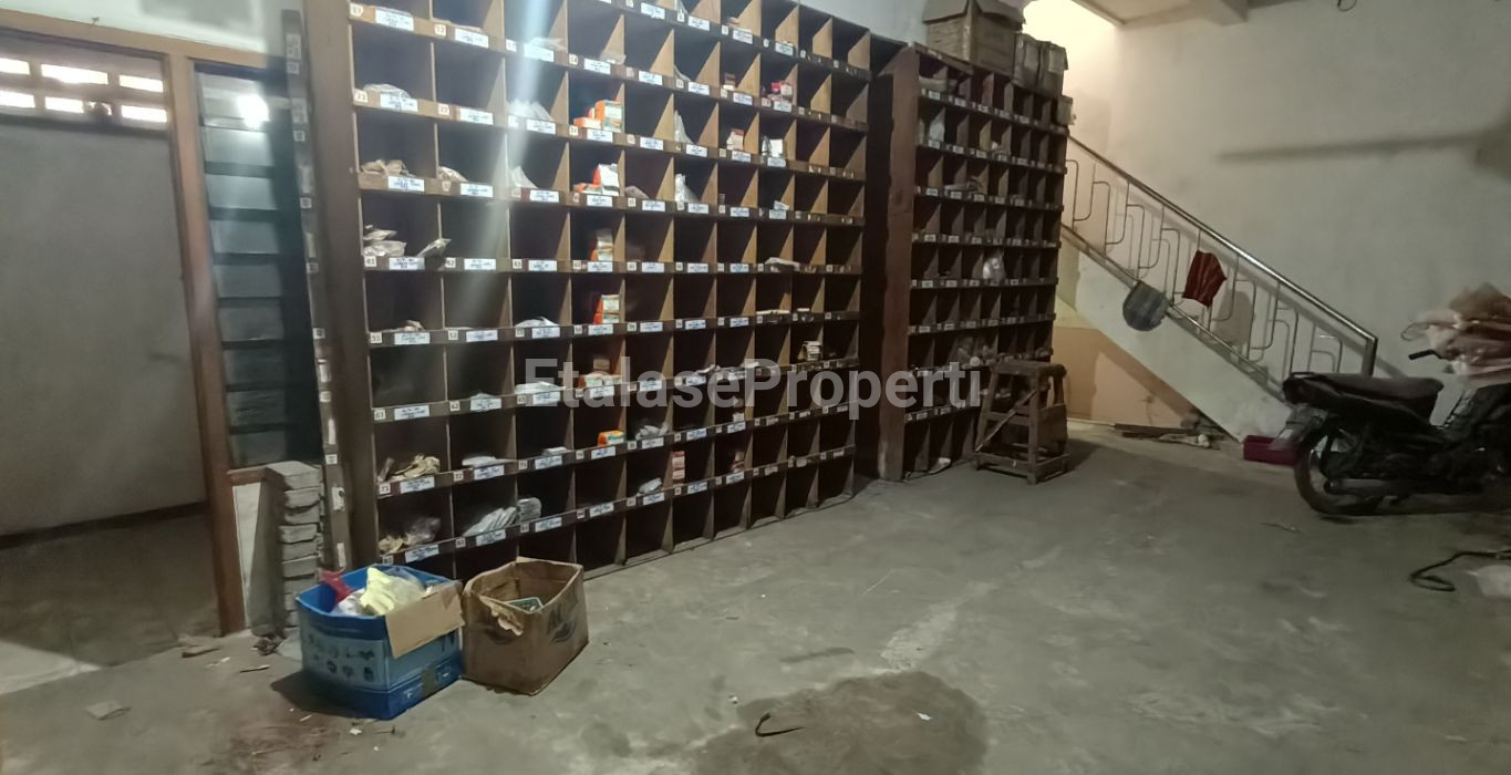 Foto properti Dijual Rumah Strategis Petemon Gang 4 Sawahan Daerah Surabaya Pusat 10