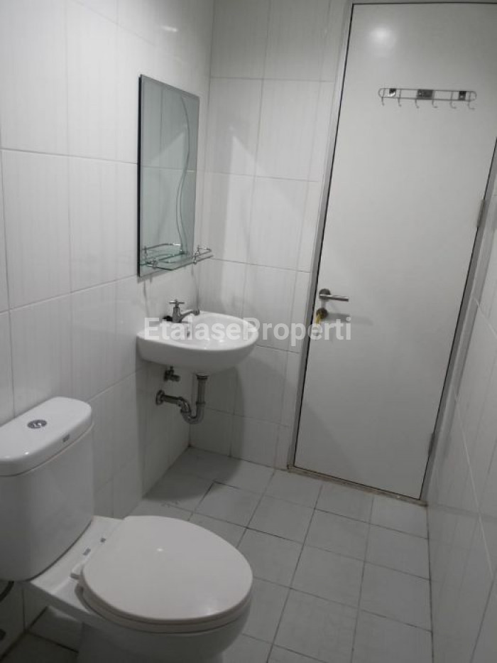 Foto properti Full Furnish! Sewa Murah Apartemen Gunawangsa Tidar 2BR Pusat Kota 10