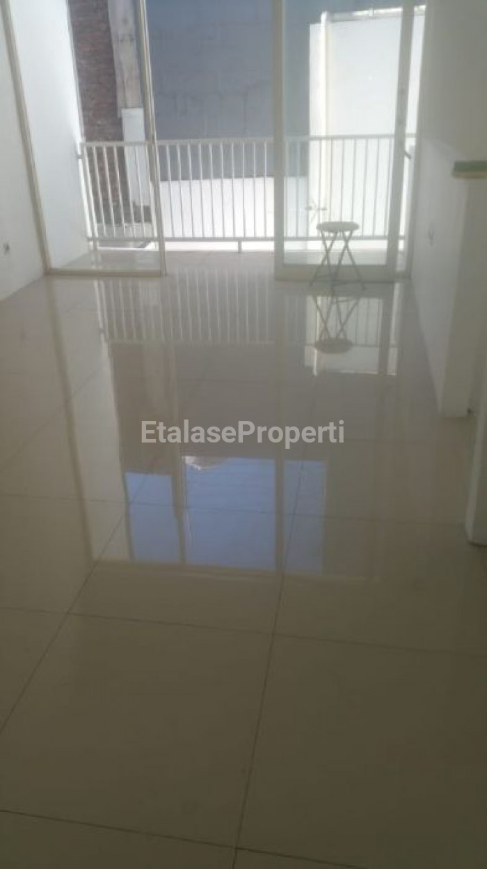 Foto properti Dijual MINIMALIS GRESS ! Dijual Rumah Purimas Dekat Gate Semi Furnish! Rp 1.5M Purimas Rungkut 7