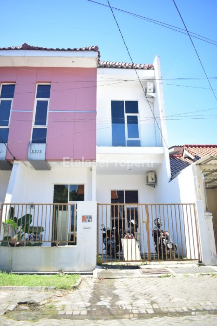 Foto properti Dijual MINIMALIS GRESS ! Dijual Rumah Purimas Dekat Gate Semi Furnish! Rp 1.5M Purimas Rungkut 1