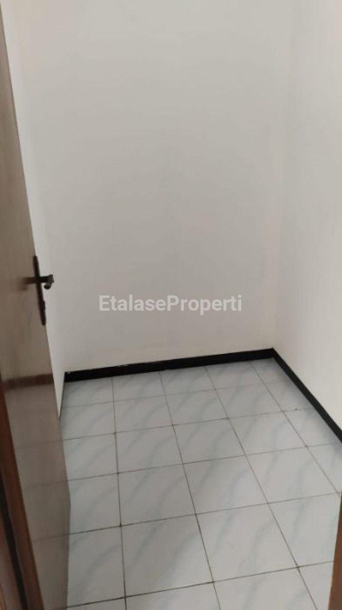 Foto properti Disewakan Rumah  Surabaya Timur Dekat Pusat Keramaian - Manyar Kartika 3