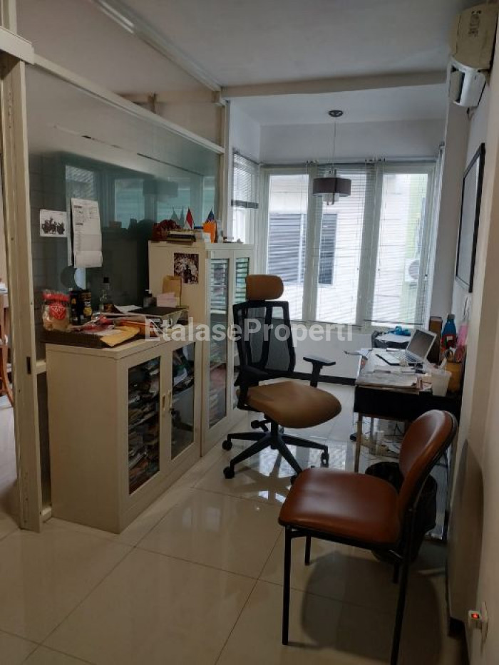 Foto properti KLAMPIS 21. RUKO 3 LANTAI RENOVASI 6