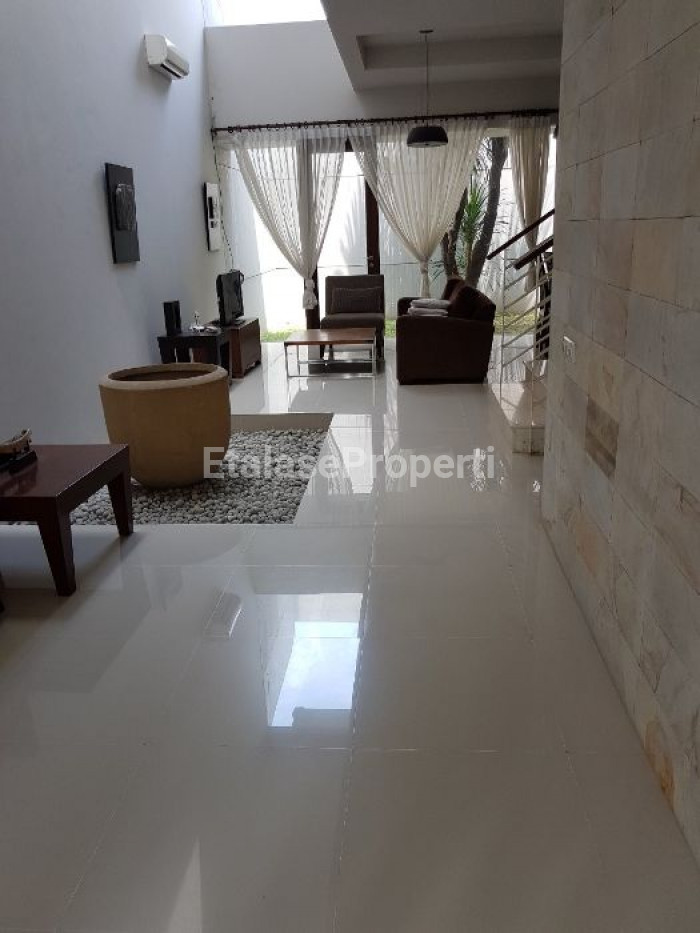 Foto properti GRAHA FAMILY 4 BR BERRY HILL 2