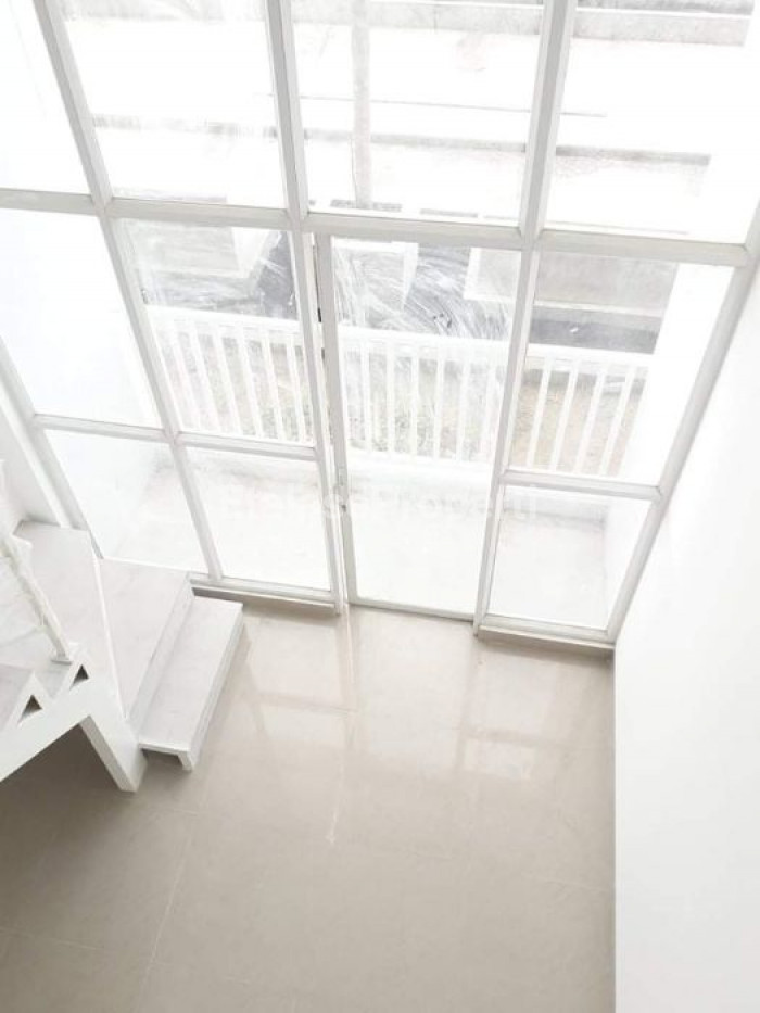 Foto properti Jual Murah The Icon Mall Apartment Gresik, 2