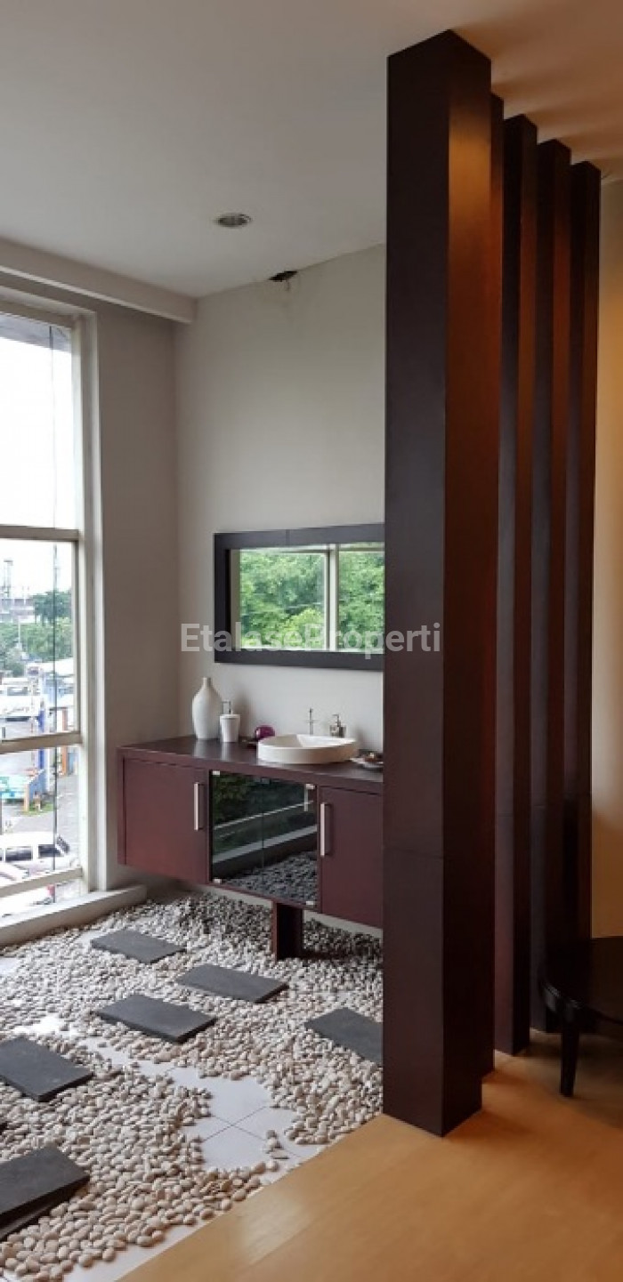 Foto properti Dijual Ruko Bukit Darmo Golf 2