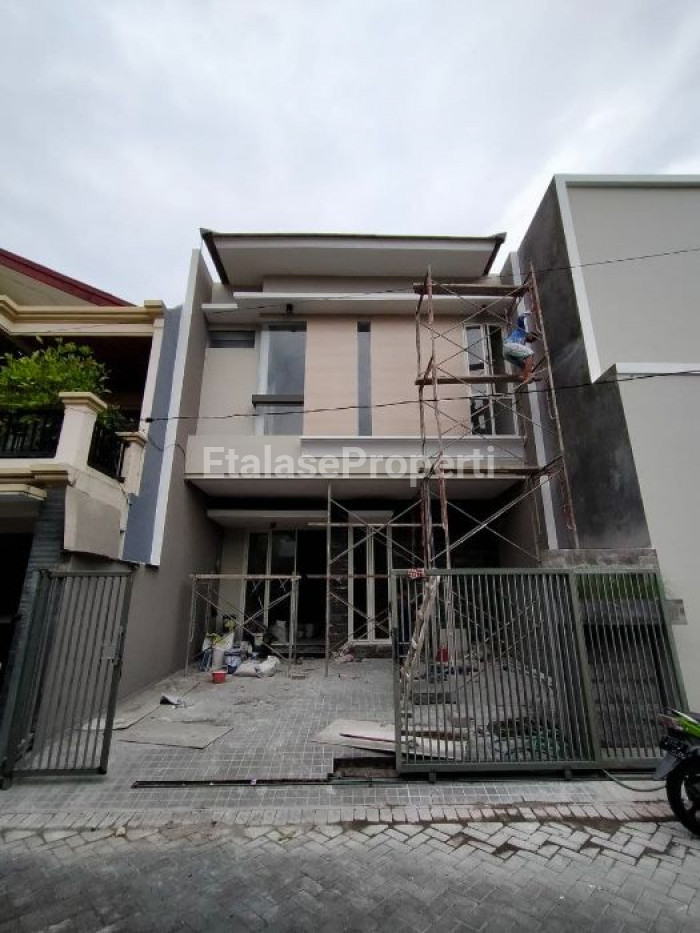 Foto properti Rumah Modern Baru Manyar Indah Tipe C Surabaya Timur Pusat Kota 1