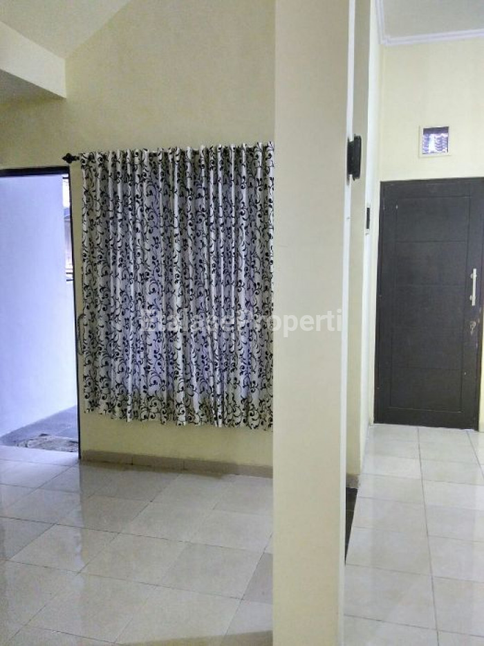 Foto properti Dijual Rumah Siap Huni 2 Lantai Daerah Wonorejo Rungkut Surabaya 7